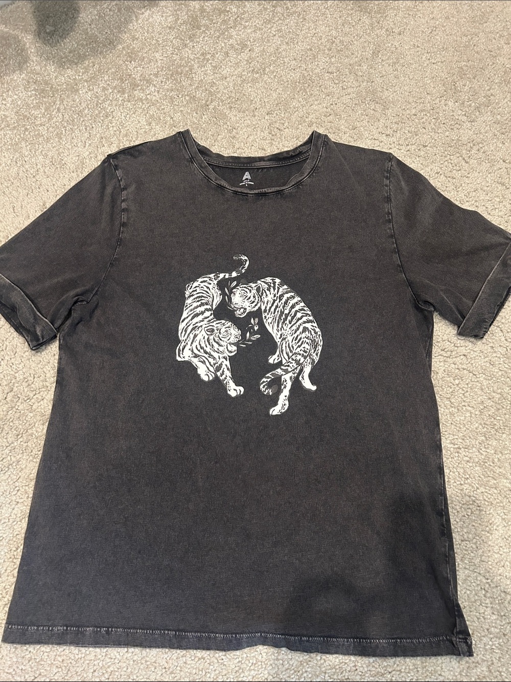 Women’s Able 100% cotton graphic tee, charcoal/black, small